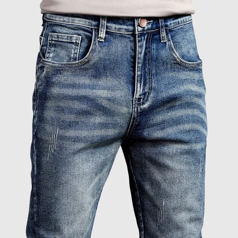Dávid slim fit farmernadrág – közelről