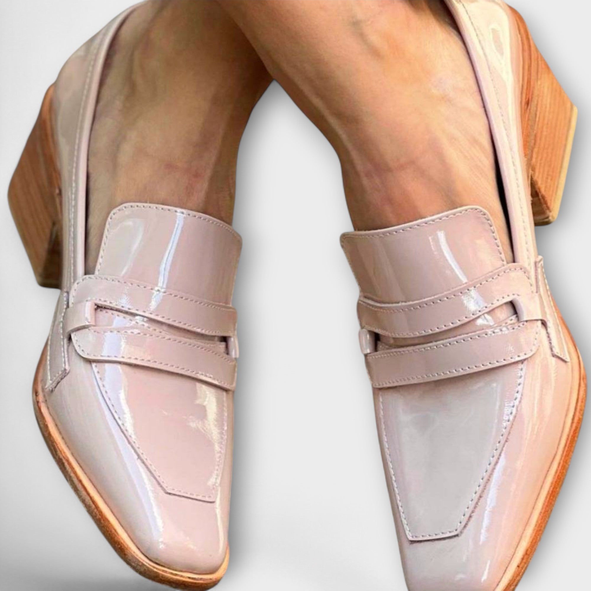 Lenke fényes loafer – elölnézet