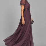 Anett – Lila Csipkés Maxi Ruha