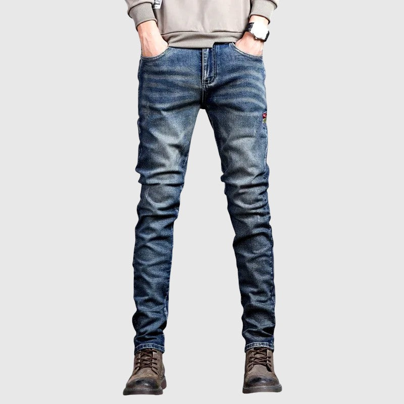Dávid slim fit farmernadrág – viselet közben