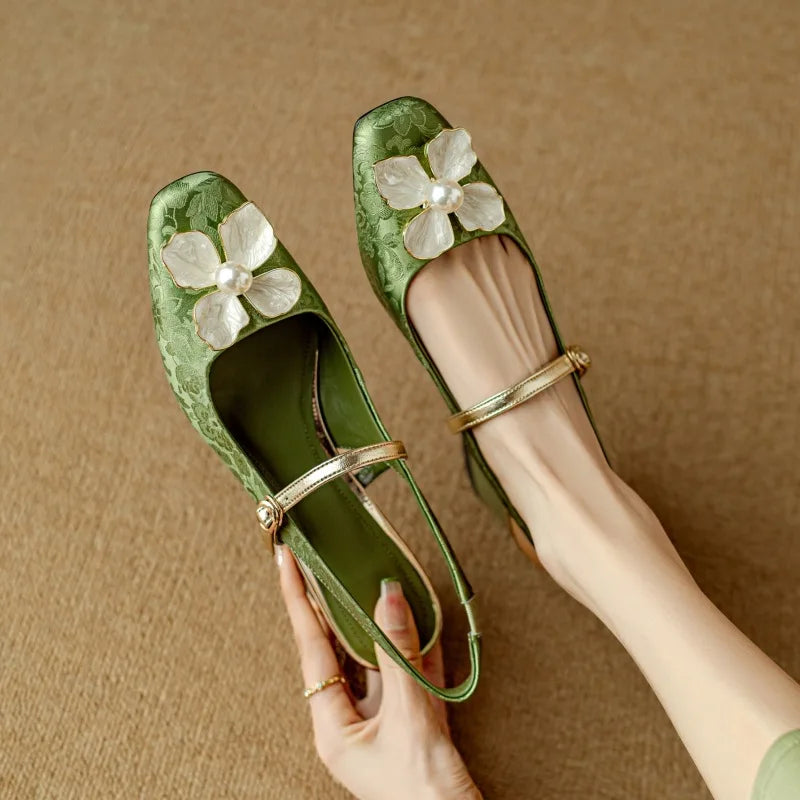 Hidegkút slingback cipő – közelről | ADÉL Budapest