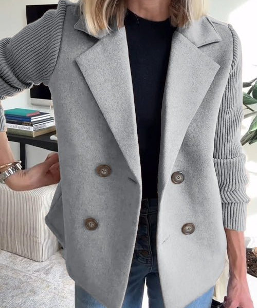 Barbi – elegáns kötött ujjú blézer, hátulnézet